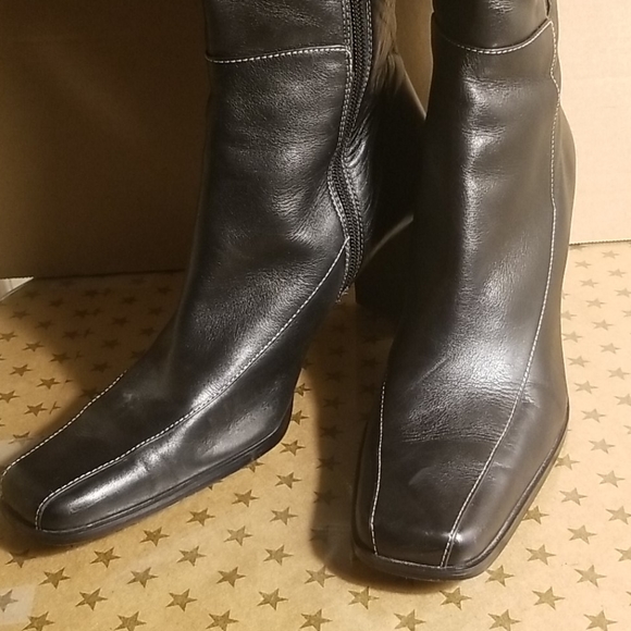 Boots - Picture 7 of 9